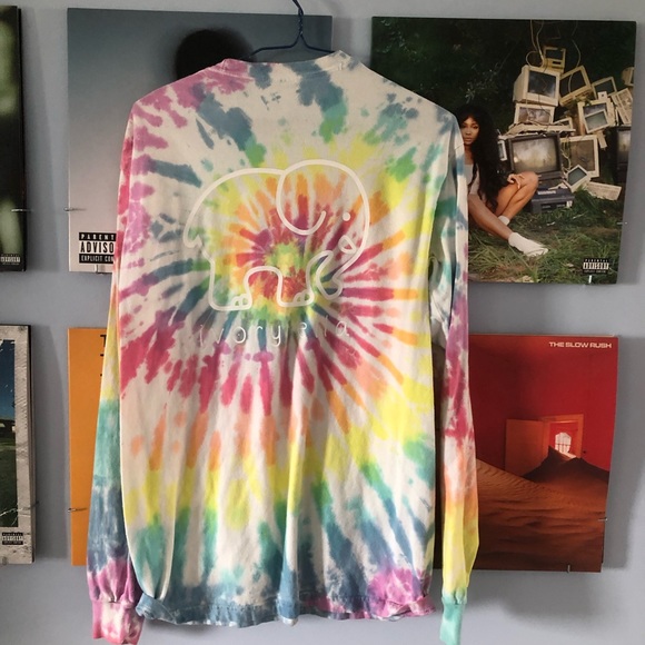 ivory ella Tops - Ivory Ella Rainbow Tie Dye Shirt
